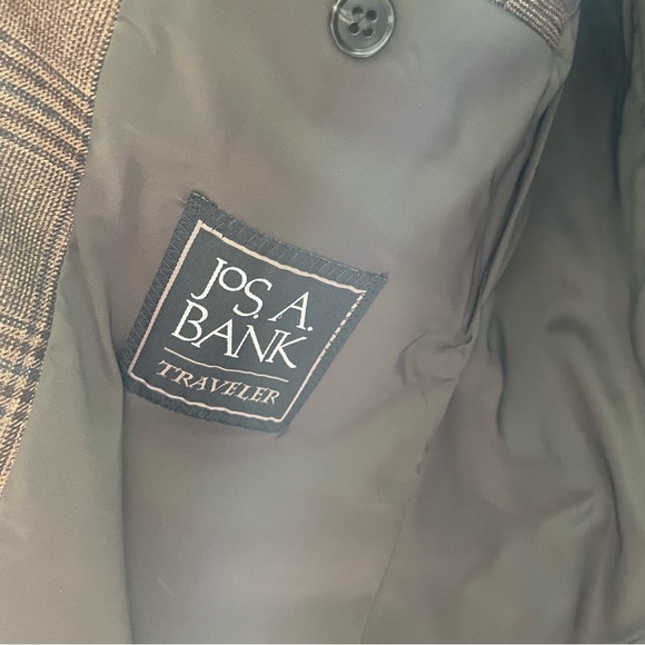 Jos A Bank Plaid Blazer 40R Traveler Collection - Great Condition! - Picture 6 of 9